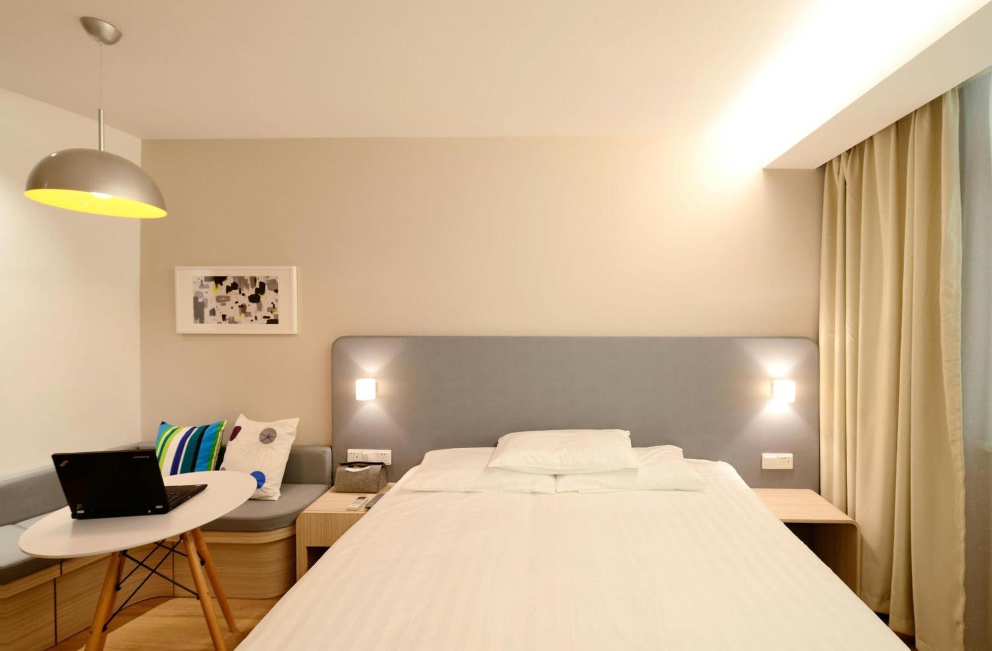 Luxury Global Hotel New Delhi