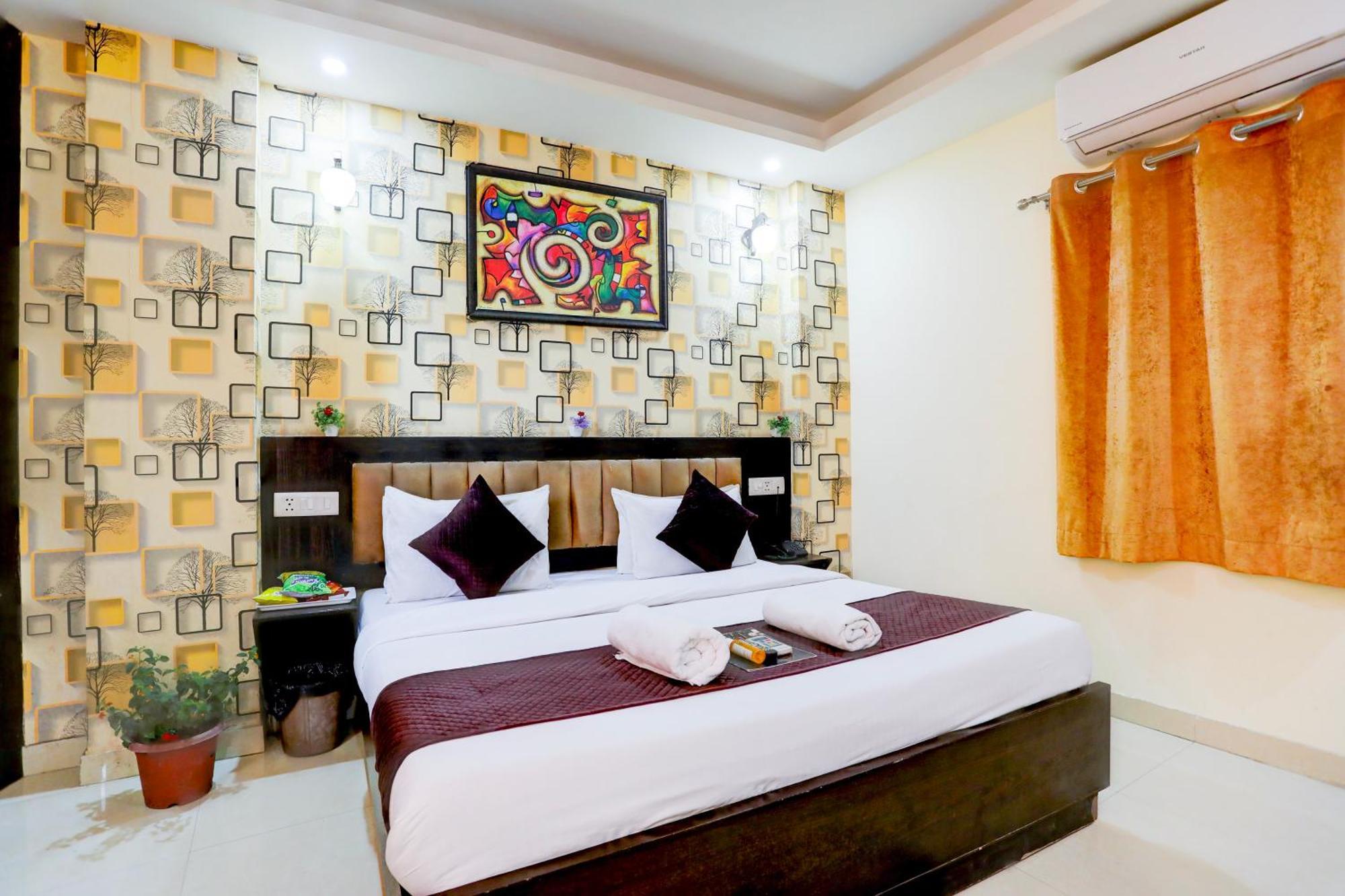 Hotel Luxury Global *